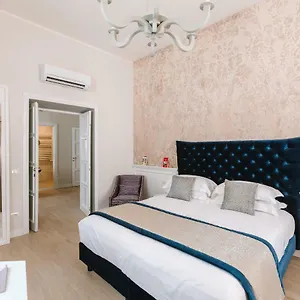 Rhea Silvia Luxury Navona Guest house Rome